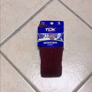 X-Small (fits Child Sizes 6-12) Burgundy Maroon Athletic Soccer Socks NIP